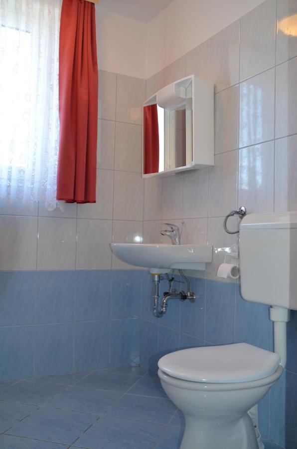 Apartmaji Srnca Церкно Экстерьер фото