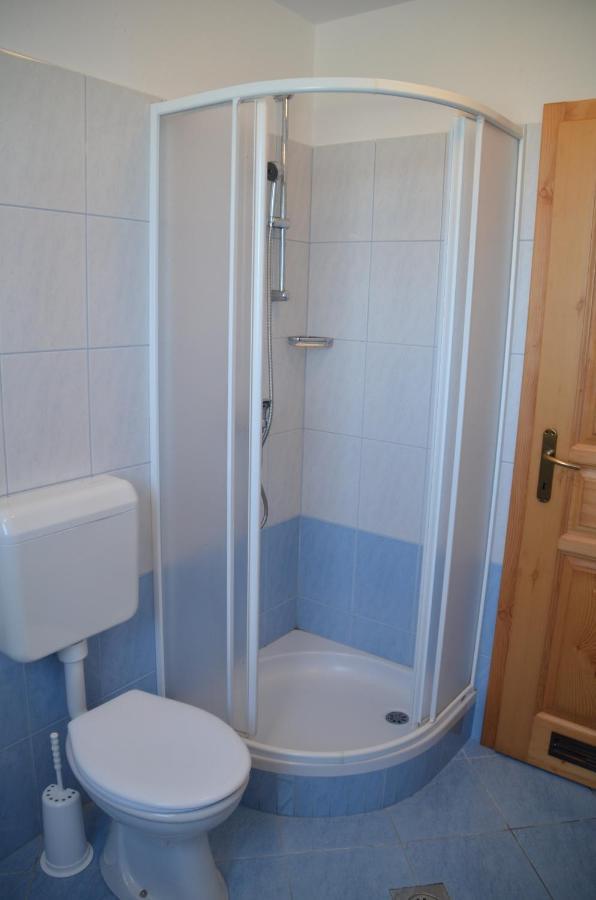 Apartmaji Srnca Церкно Экстерьер фото