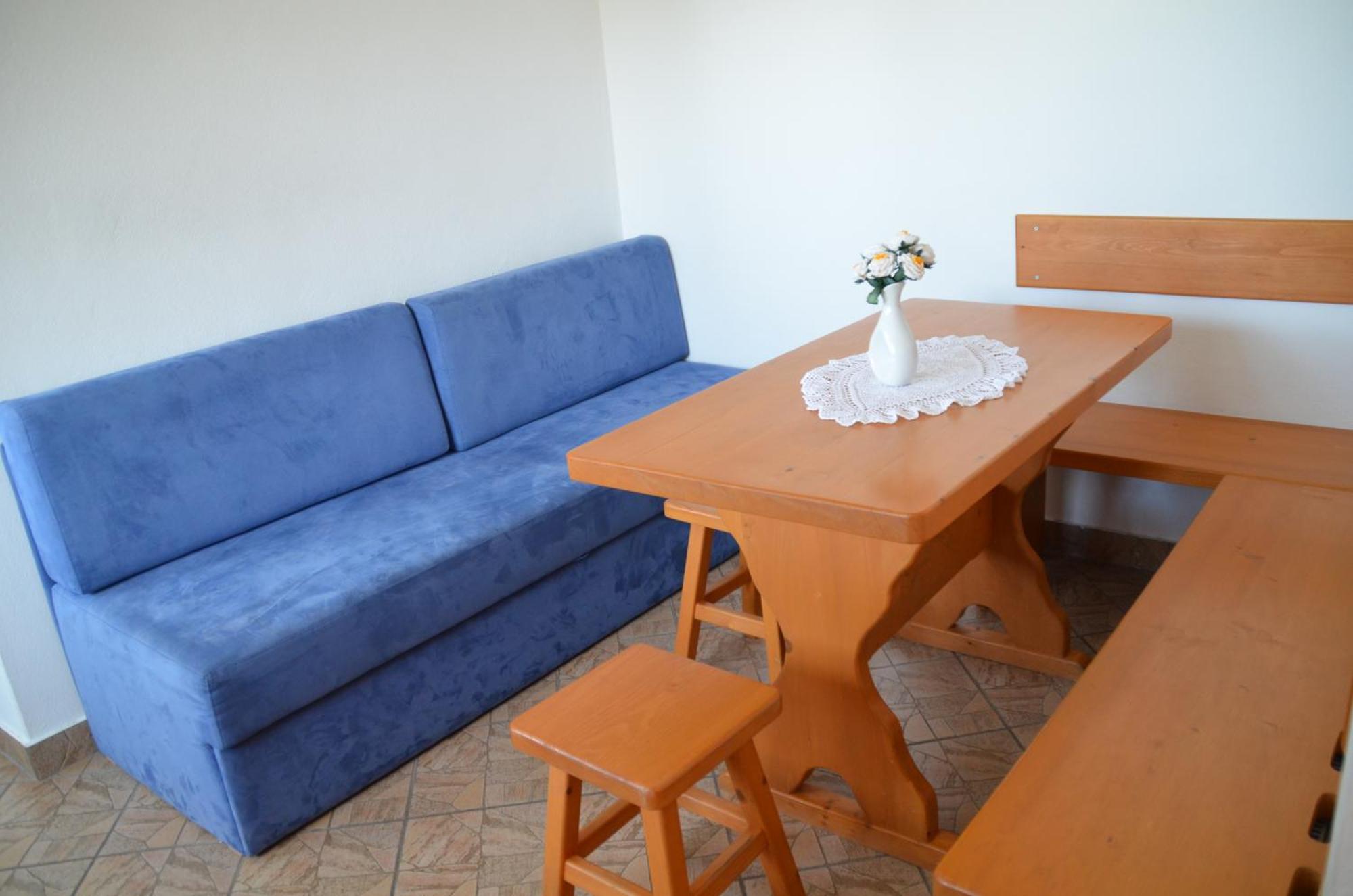 Apartmaji Srnca Церкно Экстерьер фото