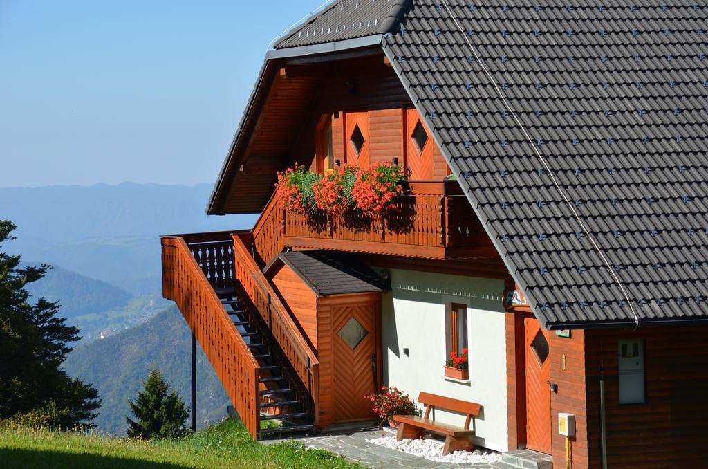 Apartmaji Srnca Церкно Экстерьер фото