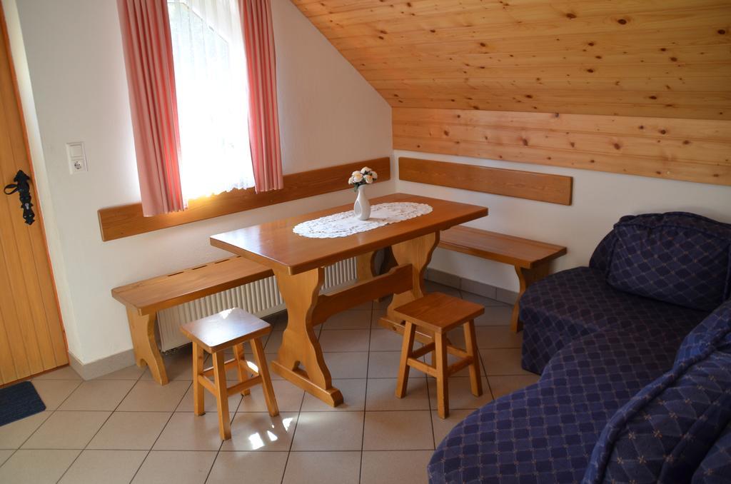 Apartmaji Srnca Церкно Экстерьер фото